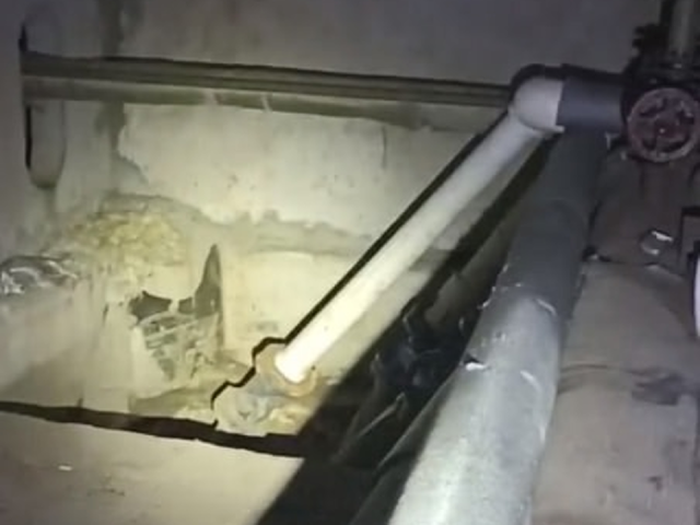 Коммунальные службы устранили затопление подвала на Лесной, 15 в Дзержинском