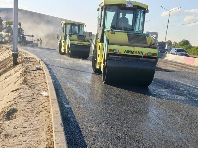 В Ленинском округе завершилась укладка асфальта на съезде с Каширского шоссе на А-105