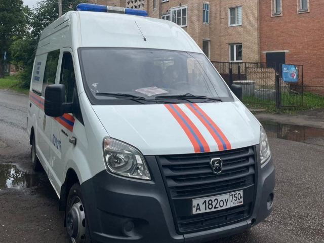 Спасатели Егорьевска помогли доставить пожилую женщину с инсультом к скорой