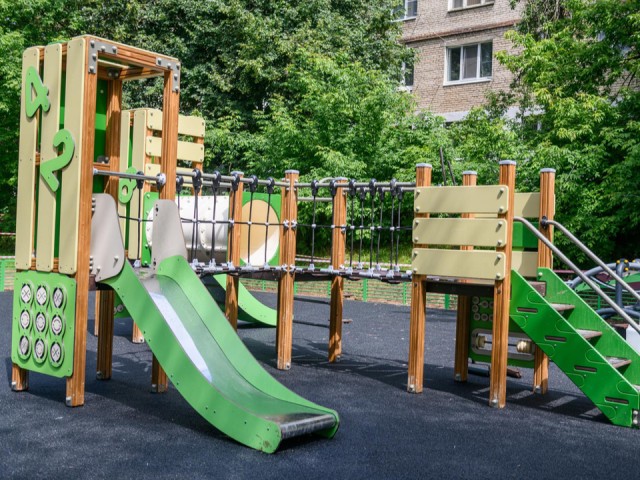 В Лыткарине установили новую площадку в Шестом микрорайоне и строят еще одну