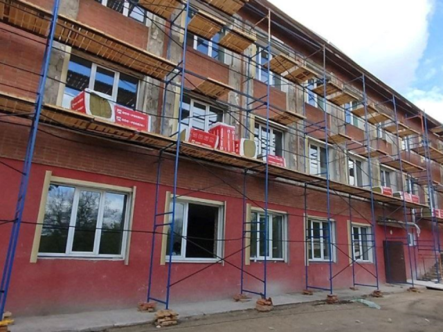 В деревне Софьино капремонт школы выполнен напололовину