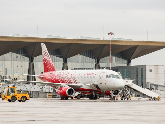 В Жуковский прилетел полностью импортозамещенный лайнер SSJ-100