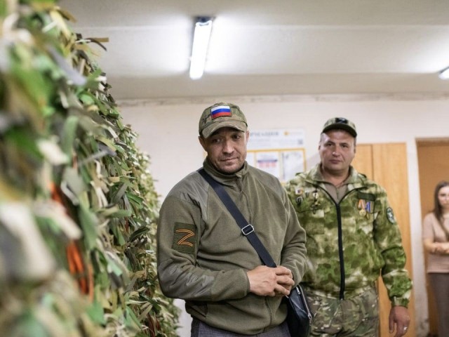 Люберецкий «Домашний очаг» сплел 212 маскировочных сетей для бойцов СВО