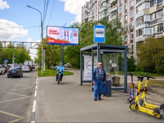 Мусор на автобусных остановках теперь выявляет ИИ