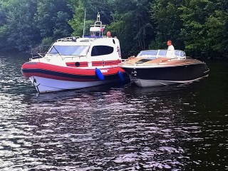 СМИ: появились подробности падения мальчика за борт в Химках