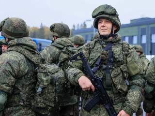 Более 50 электростальцев отправились на военную службу с начала весеннего призыва