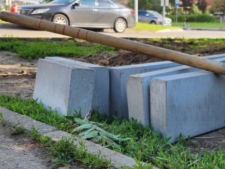 Возле сквера на проспекте Мельникова благоустроят народные тропы