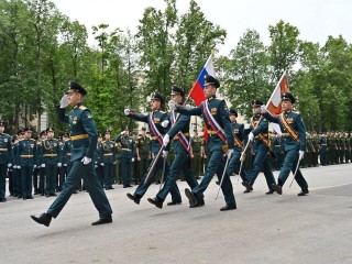 Выпускники академии РВСН получили офицерские погоны