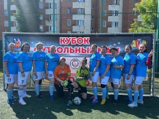 Команда из Химок отличилась на турнире футбольных мам