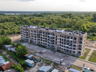 В Шатурском округе завершено строительство дома для переселенцев из аварийного жилья