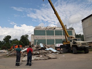 В Волоколамске продолжается снос аварийных домов на Березовой улице