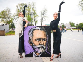 Чайковского вверх тормашками нарисовали на фестивале в Клину