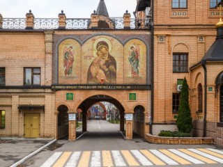 Почитаемые в Духов день чудотворные иконы Богородицы: что это за праздник, история, традиции и запреты