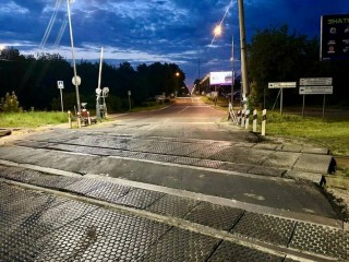 Водителей Подмосковья предупредили о начавшемся ремонте железнодорожных переездов