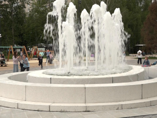 В Дубне запустили первый плоскостной фонтан с функцией автодолива