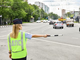 Госавтоинспекция напомнила жителям Химок ПДД во время рейда