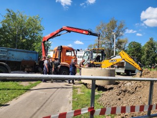 В Сходне ведутся работы по замене трубопровода