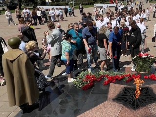 Королев вспомнит: цветы, песни и вечная память о начале войны