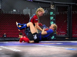 Подмосковные спортсменки завоевали три медали на чемпионате России по ММА