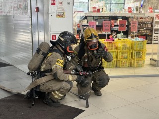 Учебный пожар в торговом центре Видного потушили за несколько минут