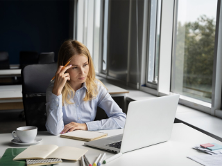 Как пережить лето на работе: полезные советы психолога