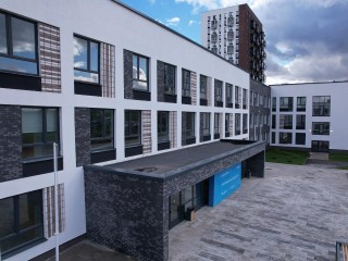 В Мисайлове достроена новая школа с амфитеатром и современными кабинетами