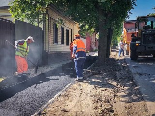 До полутора метров расширили пешеходную дорожку в Каширском переулке