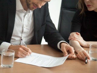 Юрист дала пошаговую инструкцию для получения компенсации за затопление квартиры