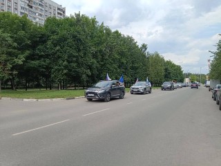 Чиновники и депутаты стали участниками автопробега в Краснознаменске