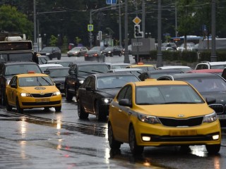 Водителей Подмосковья предупредили о дождях на федеральных трассах