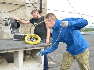 С помощью современной техники в домах Шатуры проверяют вентиляционные каналы и шахты