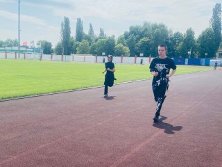Юноши и девушки бегали, прыгали и подтягивались на спартакиаде в Серебряных Прудах