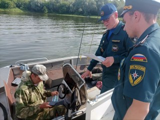 На Оке в Ступине прошел рейд по безопасности на воде