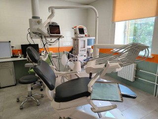 Детям с тяжелыми заболеваниями лечат зубы в уникальном стоматологическом кабинете НИКИ детства