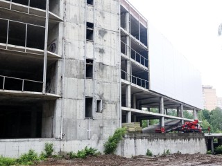 Долгострой в Красногорске превратят в современный ТРЦ с паркингом