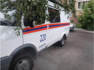 Спасатели помогли медикам транспортировать пенсионерку в Кашире