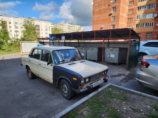 Жильцы ЖК в Мытищах борются с автомобилистами, преграждающим подходы к мусоркам