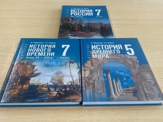 Новые учебники Мединского в Люберецких школах: что думают учителя