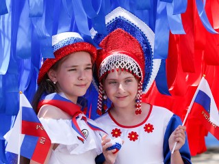 Макеты оружия и концерт готовят для краснознаменцев в День России