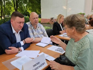 Выездная администрация: колодец в Озерицах почистили, а воду в нем проверили