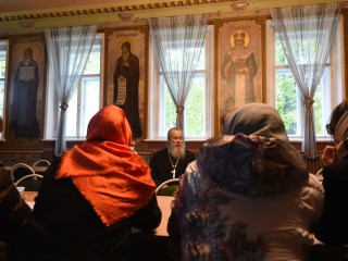 Священник предостерег от хранения опасных вещей