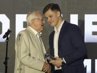 Нападающий «Химика» Егор Чезганов стал лучшим бомбардиром сезона в ВХЛ