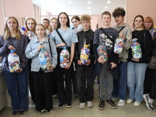 Летний лагерь в Серпухове собрал сотни пластиковых крышечек