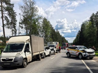 Полиция проводит проверку по факту ДТП с участием пяти машин в Щелкове