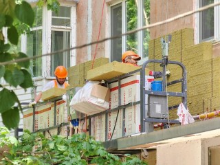 Для комфорта и уюта: в двух домах на Новомытищинском проспекте идет капремонт