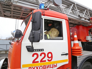 Луховицкие пожарные ищут владельцев трех сгоревших дачных домов и очевидцев происшествия