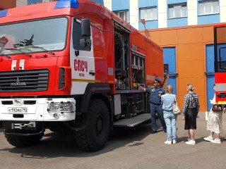 Помощники весом 26 тонн: эксклюзивный спасательный комплекс представили  в Реутове