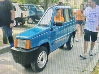Жителям Балашихи показали идеальный автомобиль для местных парковок