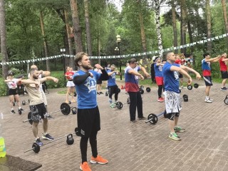 Участники клуба «Ярополк» провели 76-ю бесплатную круговую тренировку