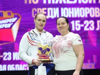 Девушки-богатыри привезли в родной Ногинск золото первенства России по тяжелой атлетике